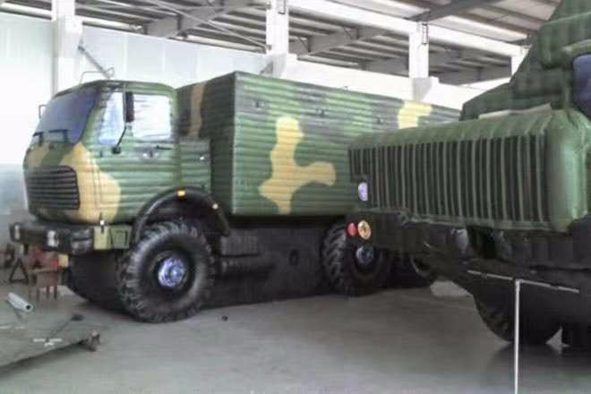 林西大型军事车
